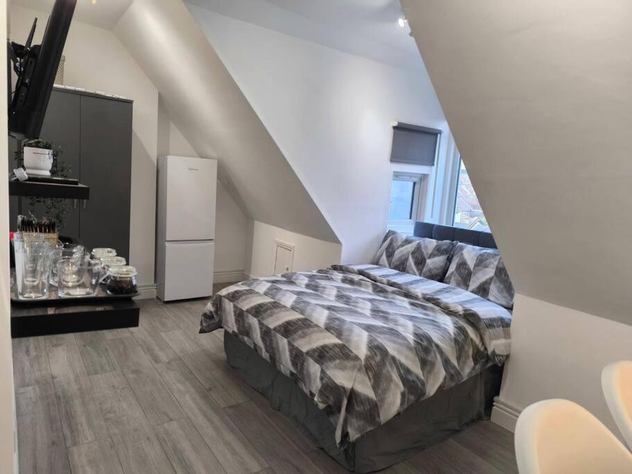 Studio Style Room, Near Tooting Broadway Station Лондон Экстерьер фото